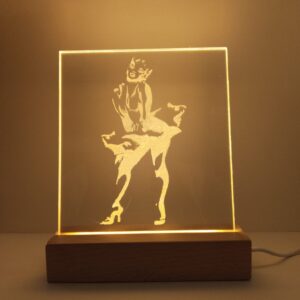 Metacrilato con led Marilyn cuerpo